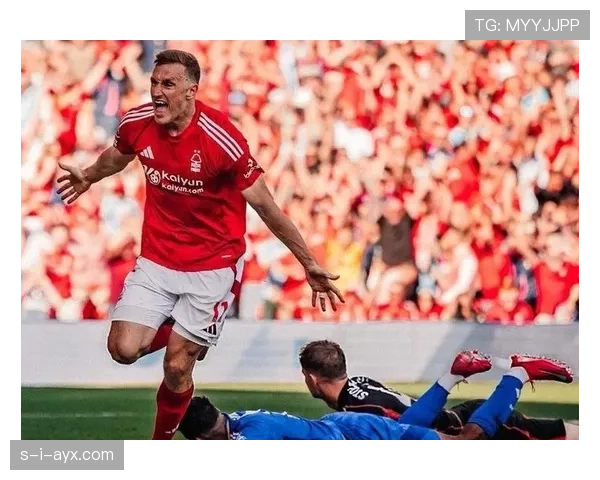 英超争冠白热化：多队混战悬念迭起