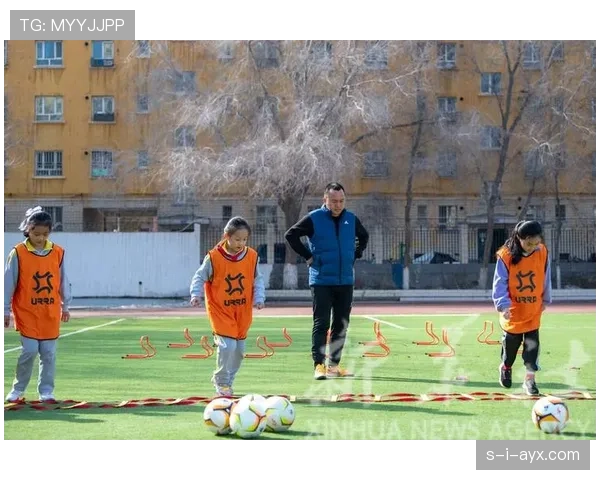 齐达内射门技艺惊艳再现，状态回暖点燃球场热潮